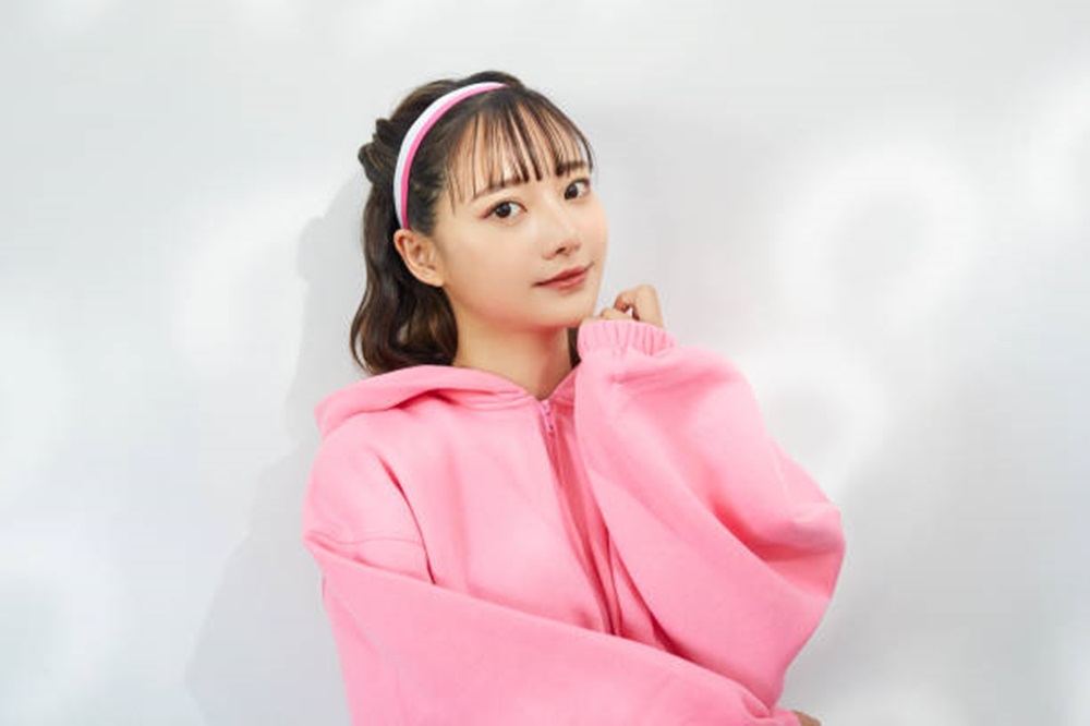 Pilihan Hoodie Wanita Korean Style, Bikin Penampilan Chic dan Cute