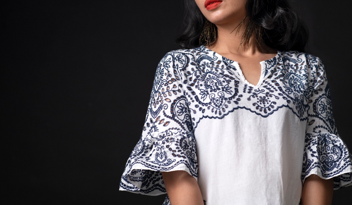 Kesan Elegan dan Sentuhan Modern, Simak 5 Model Tunik Batik Wanita Cocok Dipakai saat Kuliah