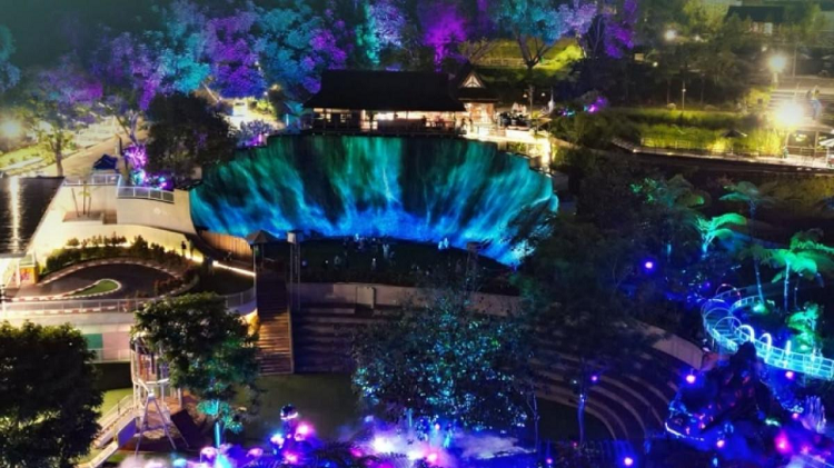 Wisata Malam Ala Negeri Dongeng Mystical Forest Dusun Bambu Cisarua Bandung yang Instagramable