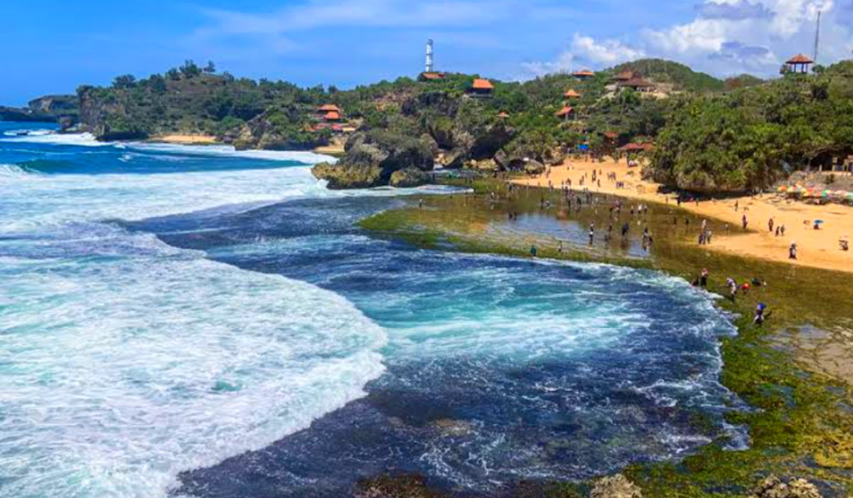 Wisata Terbaru 2024 Pantai Kukup: Daya Tarik, Lokasi, Tiket Masuk dan Fasilitas Lengkap