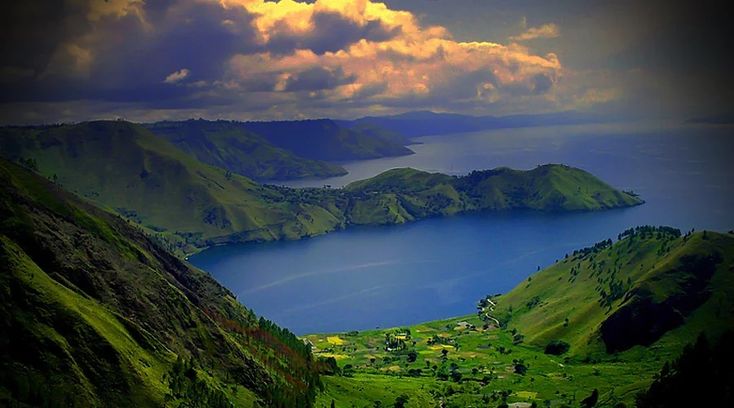 Intip Sejarah dan Keindahan Wisata Terbaru 2024 Danau Toba, Simak Ulasan Lengkapnya Disini