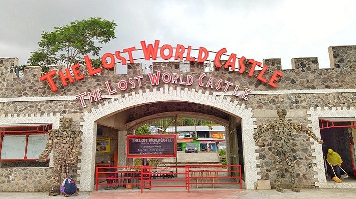 The Lost World Castle; Rekomendasi Wisata Edukasi yang Menyuguhkan Kastil Bergaya Eropa Kuno