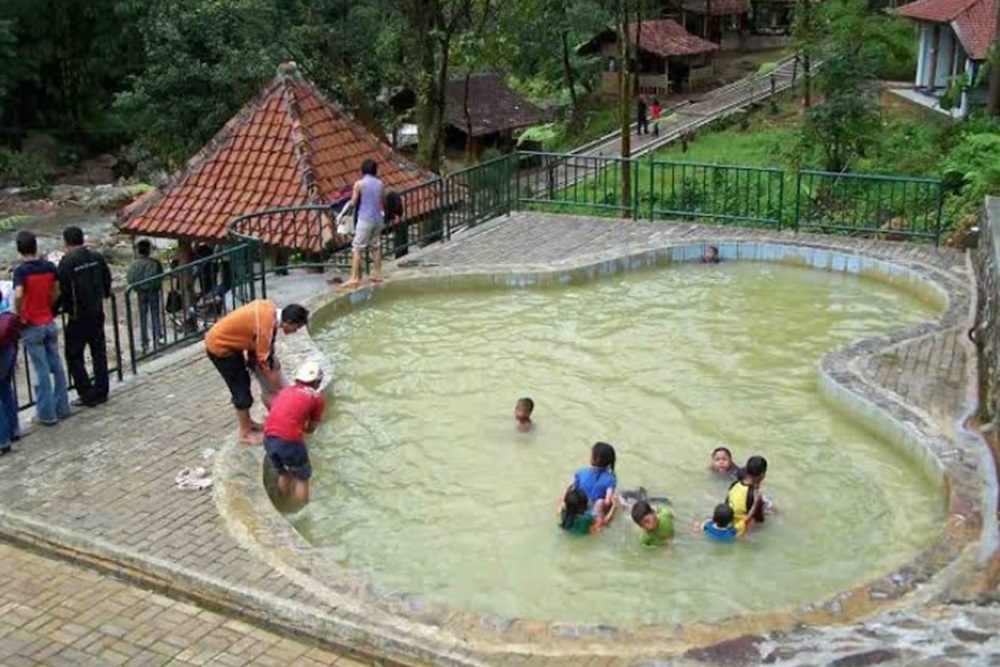 5 Destinasi Wisata Pemandian Air Panas Terbaik Bogor, Cocok untuk Berlibur Sembari Relaksasi