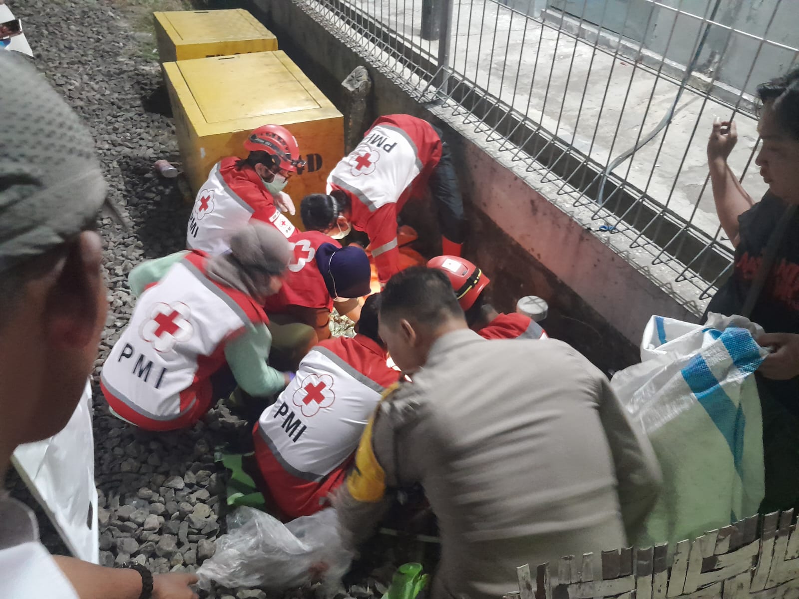 Insiden KA Parcel Tengah Tertemper Orang di Bantul, KAI Tegaskan Gunakan Perlintasan Resmi