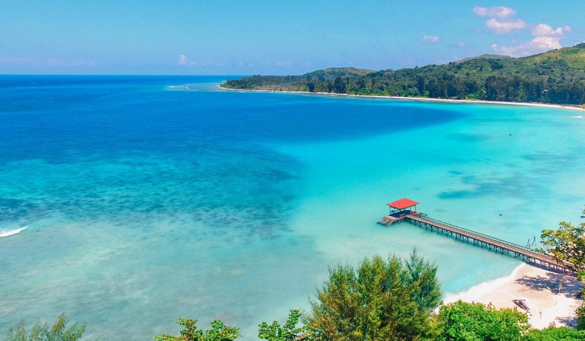 7 Ragam Wisata Pantai Memukau di Maluku dengan Lanskap Memanjakan Mata, Simak Disini