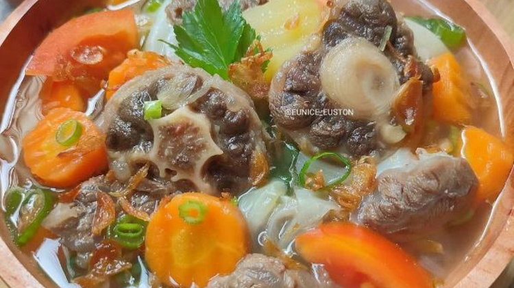 Daging Lembut dengan Kuah Bening yang Menghangatkan, Ini Rahasia Sop Sengkel