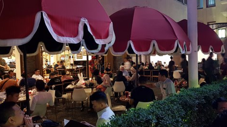 Yuk Jelajah Rasa Destinasi Kuliner Legendaris di Bandung, Simak Ulasannya Berikut Ini