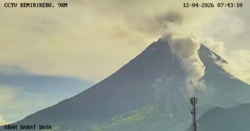 Aktivitas Gunung Merapi Meningkat, Awan Panas Guguran Terpantau Beruntun Empat Kali