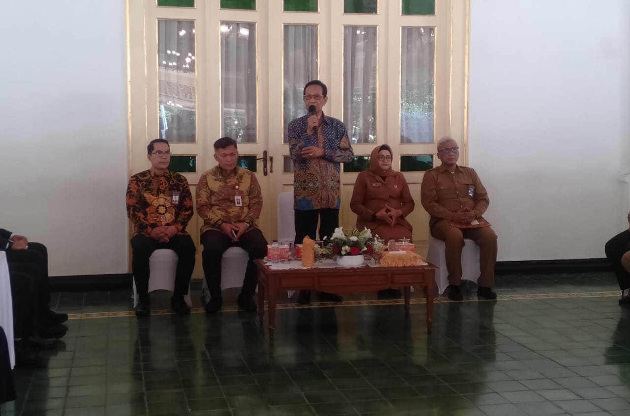 Salurkan Living Cost untuk Mahasiswa Sumatra, Sri Sultan: Jangan Sampai Putus Kuliah di Jogja