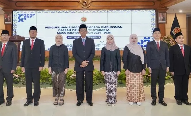 Gubernur Sri Sultan Hamengku Buwono X Ajak Ombudsman DIY Awasi Pelayanan Publik Kelurahan