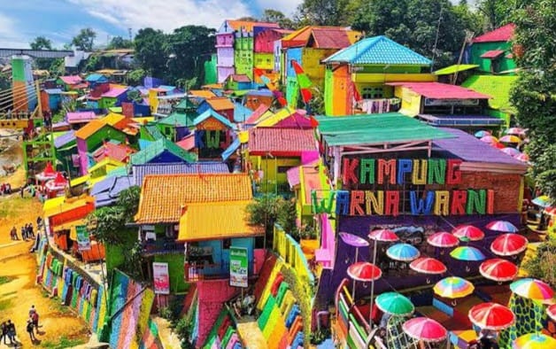 Menikmati Keindahan Kampung Warna-warni Jodipan, Destinasi Wisata Terbaru 2024 Kreatif di Malang