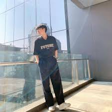 Inspirasi Styling Outfit Busana Oversized Pria, Gaya Ala Streetwear Fashion Paling Cocok Untuk Harian