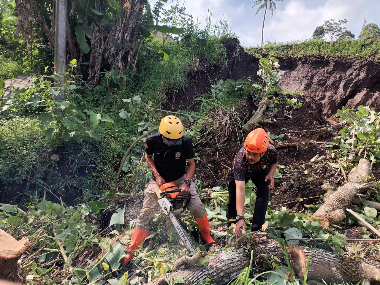 Tebing Sungai Pedes di Brebes Longsor, 3 Rumah Rusak, 4 Kondisi Mengkhawatirkan