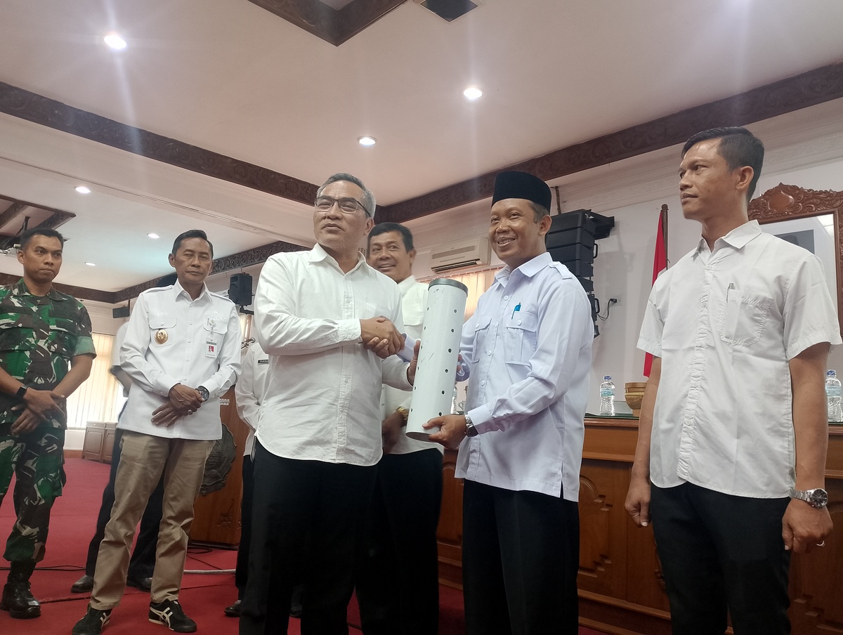 Bupati Bantul Dorong Fatwa Haram Buang Sampah Dibaca di Masjid dan Gereja