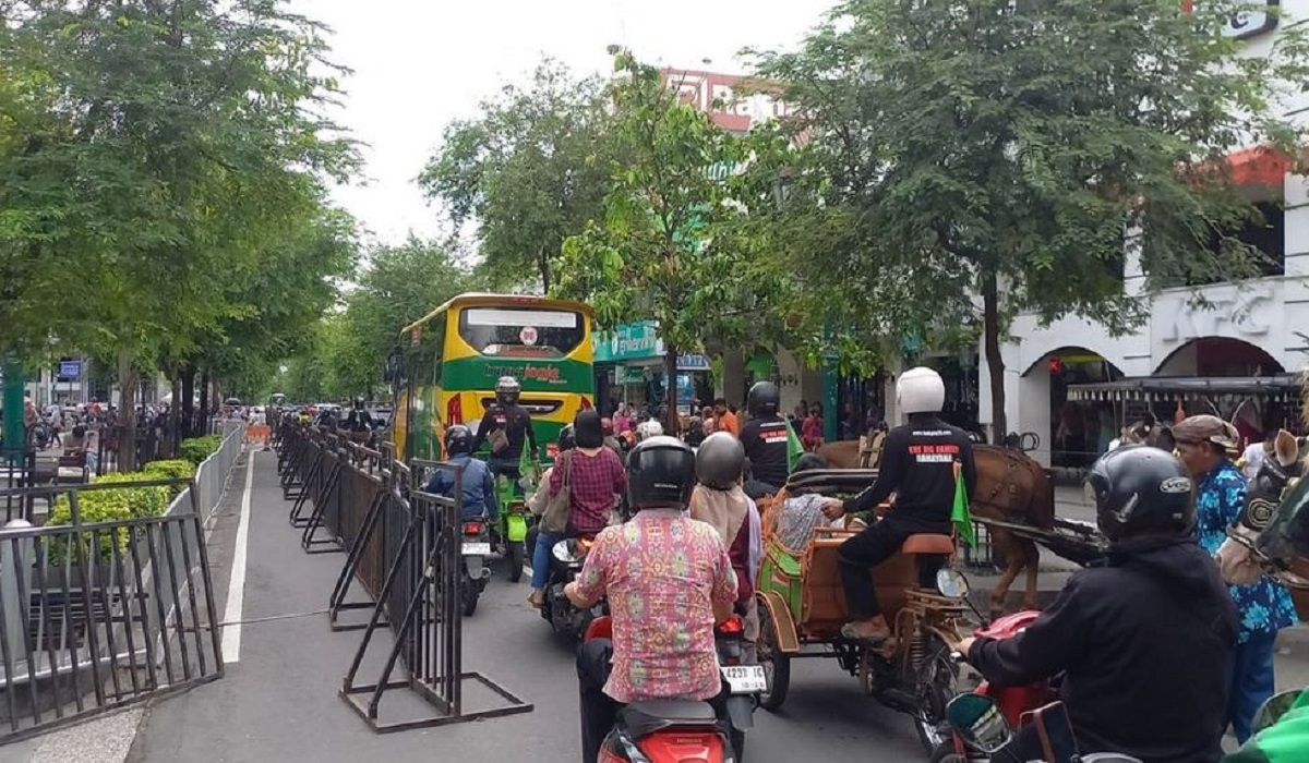 Ruas Jalan di Yogyakarta Dipadati Banyak Kendaraan Selama Libur Panjang, Pemkot Terapkan Rekayasa Lalu Lintas