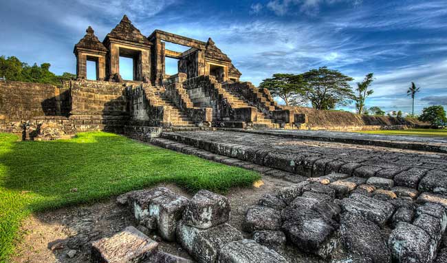 Destinasi Wisata Terbaru 2024 Ratu Boko Yogyakarta? Punya Sumur Misterius dan Pemandangan Menakjubkan