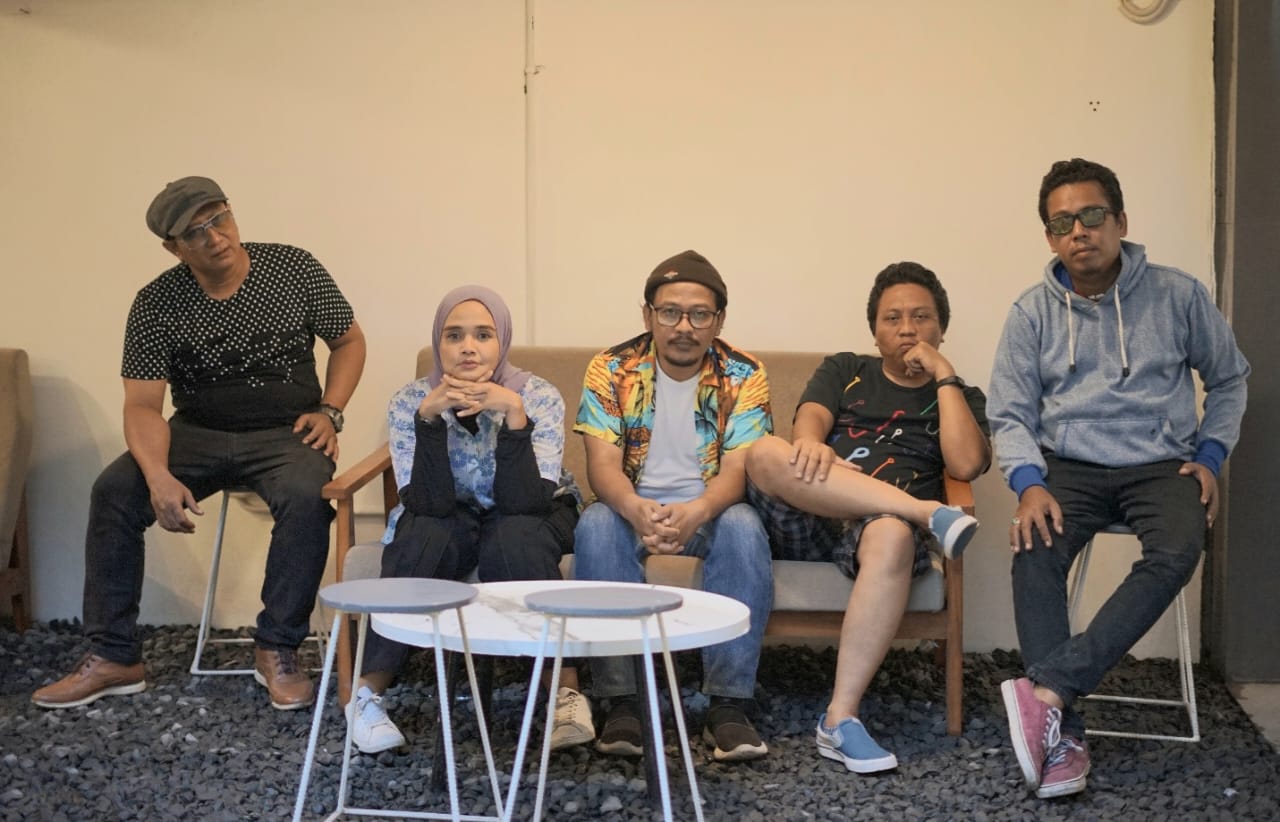 S0ng Writ3rs, Band Bergenre Alternative Pop-Easy Listening Asal Tegal Rilis 2 Single