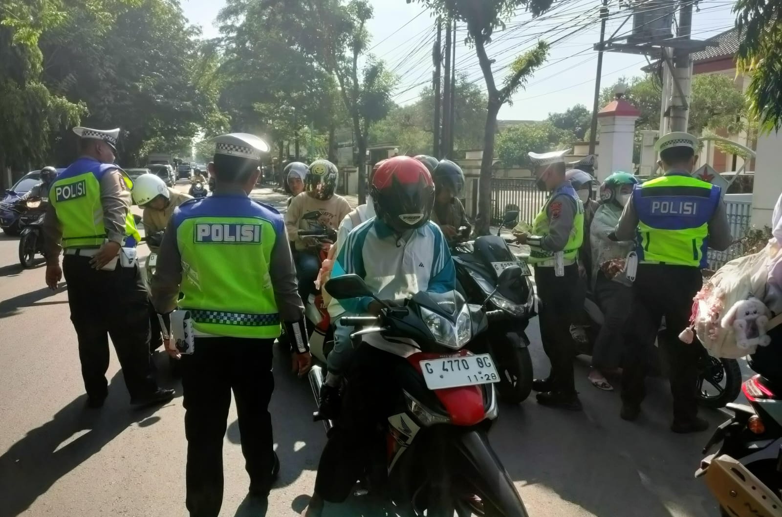 2.127 Pelanggaran Lalu Lintas Ditindak, Tak Pakai Helm SNI Paling Mendominasi Saat Ops Patuh Candi