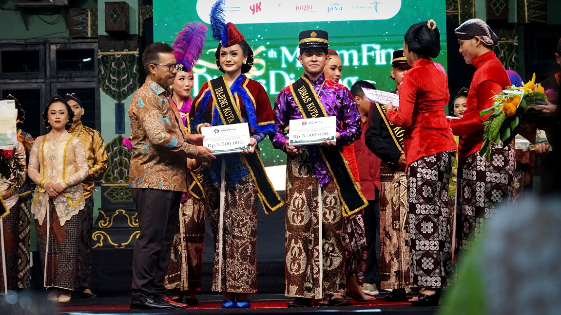 Rizky Nugroho dan Ghania Salma Terpilih Dimas Diajeng Kota Jogja 2025, Ini Daftar Pemenang Lainnya