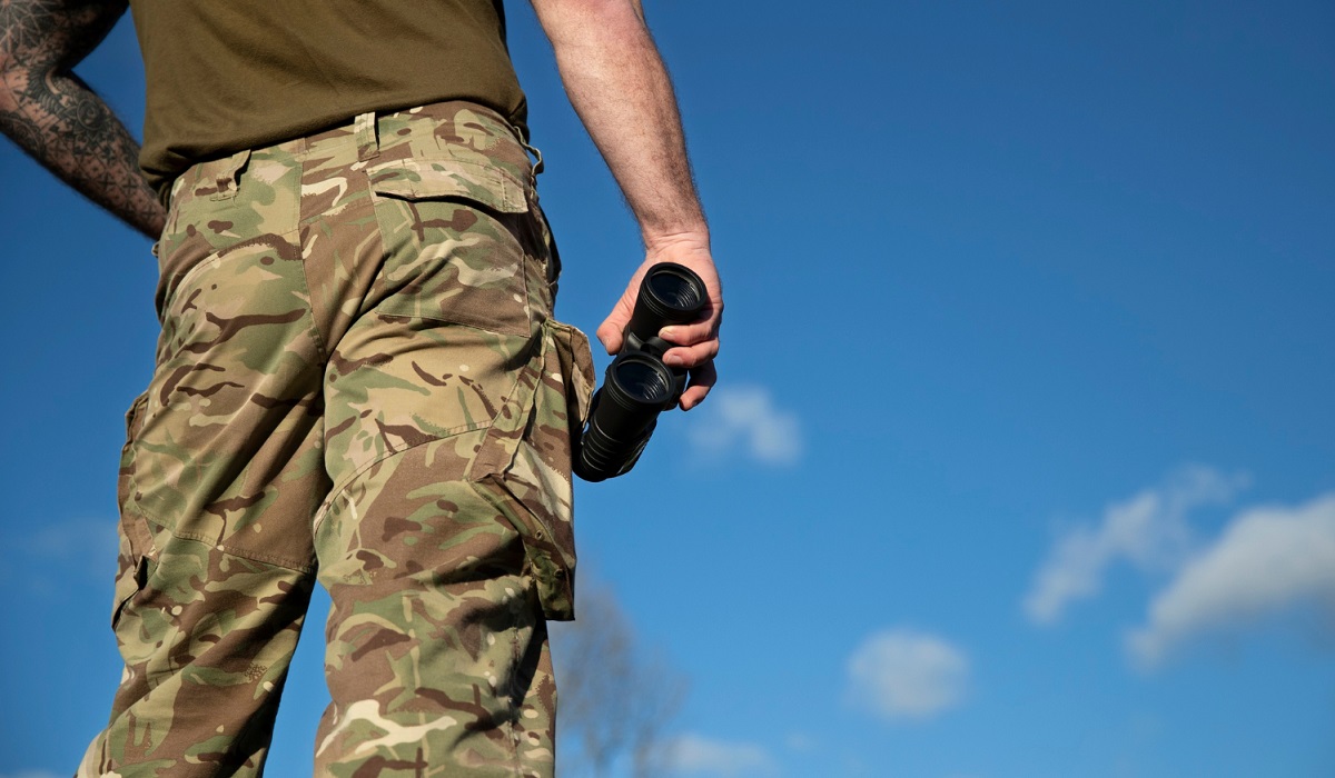 6 Rekomendasi Celana Tactical Pria untuk Aktivitas Outdoor yang Nyaman, Simak Disini