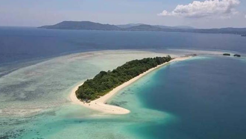 Pesona Estetik, Wisata Terbaru 2024 Pulau Pombo Maluku