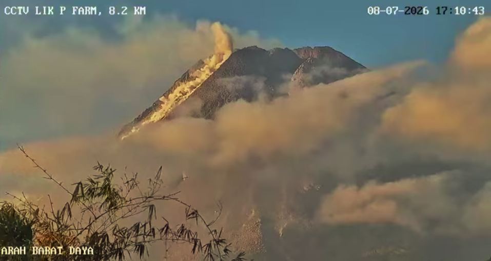 Merapi Dua Kali Luncurkan Awan Panas dalam Sehari, BPPTKG Minta Warga Jauhi Zona Bahaya