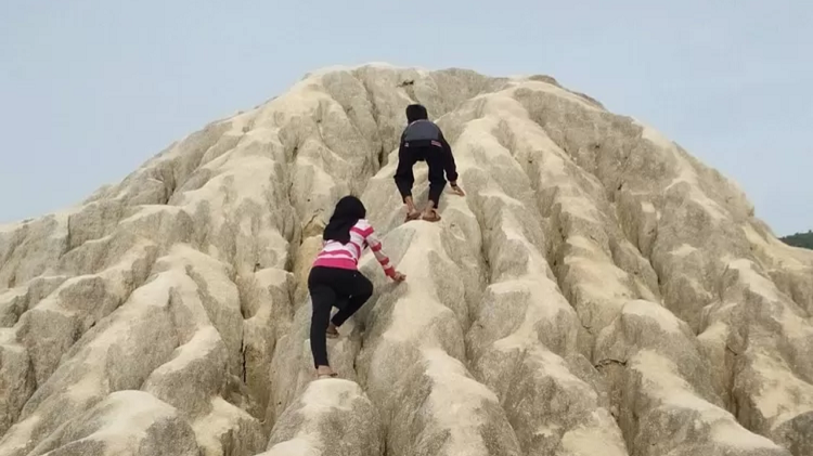 Tuban Punya Rekomendasi Spot Fotogenik dan Ikonik Gratis, Solusi Piknik Sambil Healing Tipis-tipis