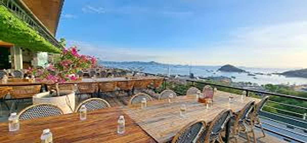 Dinner Romantis! Deretan Tempat Makan Hits Labuan Bajo 2025, Dengan View Laut Paling Memukau