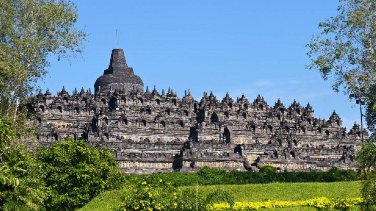 Nikmati Sensasi Matahari Terbit Pertama di Candi Borobudur, Cek Info Lengkapnya Berikut Ini