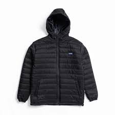 Simak 8 Pilihan Jaket Parasut Kekinian Pria 2025, untuk Tampil Stylish dan Hangat