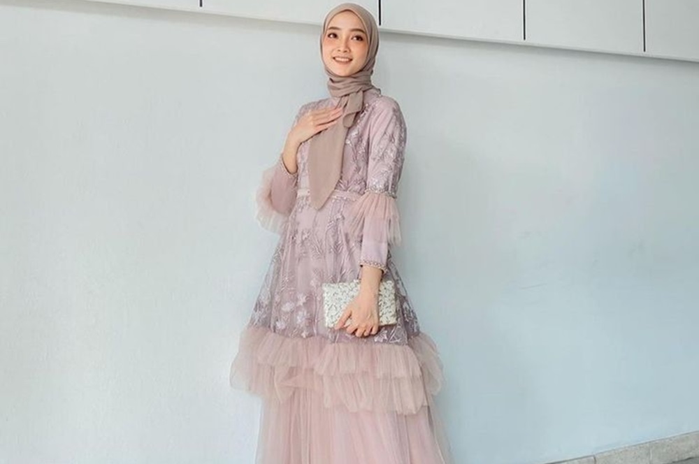 Berbagai Macam Model Baju Tile Terbaru, Inspirasi Busana Untuk Pesta