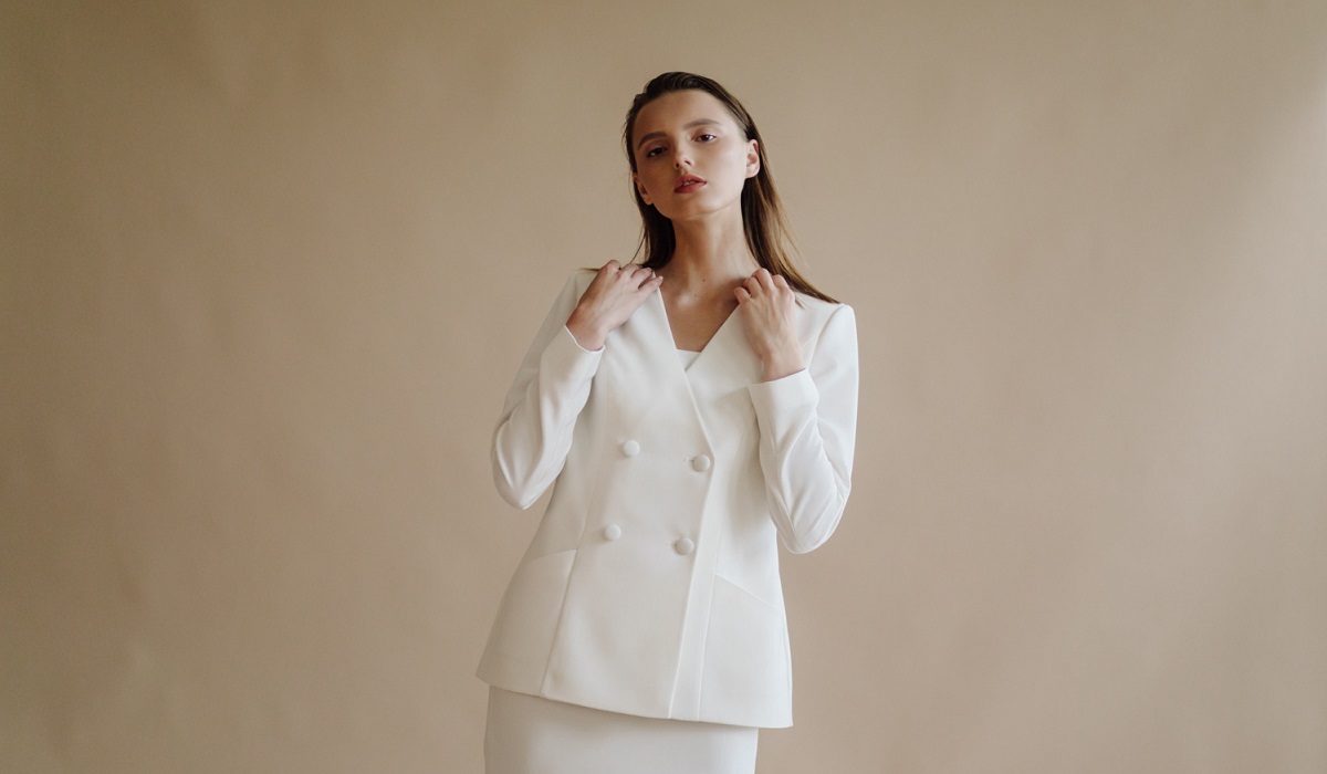 5 Ide Styling Outfit Semi Formal Terbaik untuk Wanita dalam Acara Rapat Kantor, Simak Lengkapnya Disini