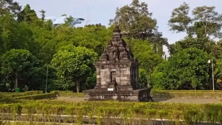 Rute, Daya Tarik, dan Penginapan Terdekat Destinasi Wisata Terbaru 2024 Candi Gebang Sleman Yogyakarta