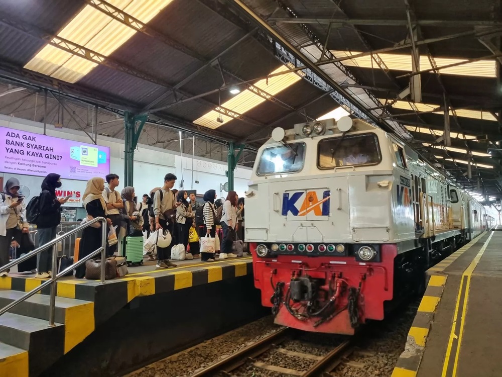 Penumpang Penuh Saat Musim Libur, Kapasitas Stasiun Tugu Jogja Disarankan Perlu Ditingkatkan