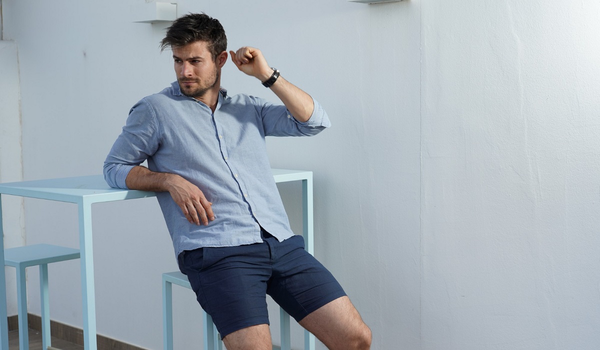 Pilihan Ideal Tampil Nyaman, Simak 5 Ide Padu Padan Outfit Celana Pendek Pria yang Simpel