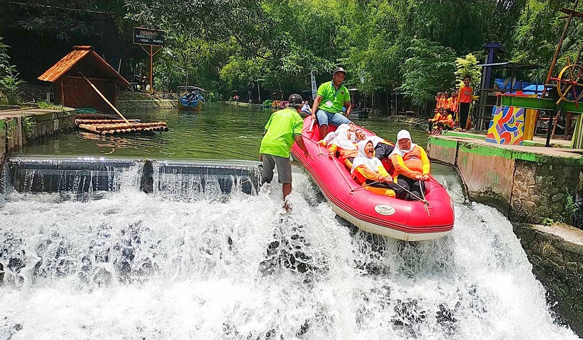 Wisata Gronjong Wariti Kediri: Daya Tarik, Tiket Masuk, Lokasi dan Rute Perjalanan Lengkap