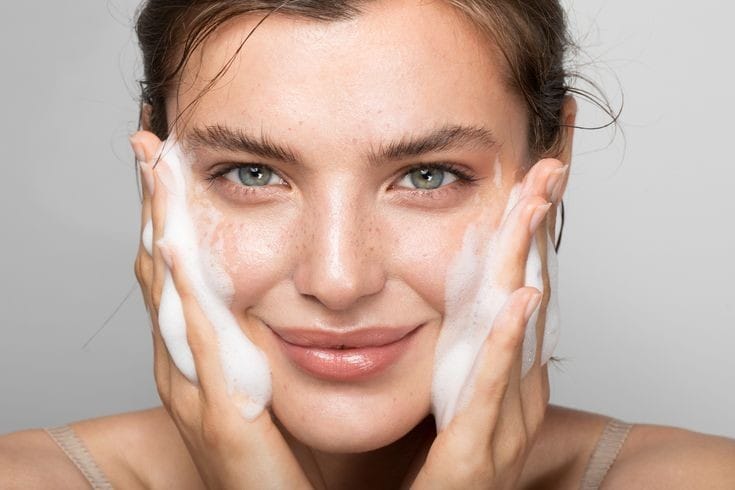 9 Facial Wash Ampuh Memutihkan Kulit Wajahmu Dengan Harga Kantong Pelajar! Simak Ulasan Lengkapnya Disini