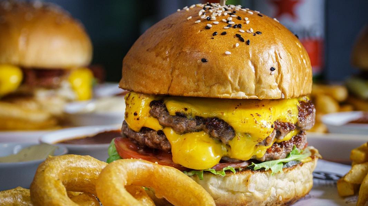 Masuk Daftar 10 Rekomendasi Tempat Makan Paling Hits di Kawasan Canggu