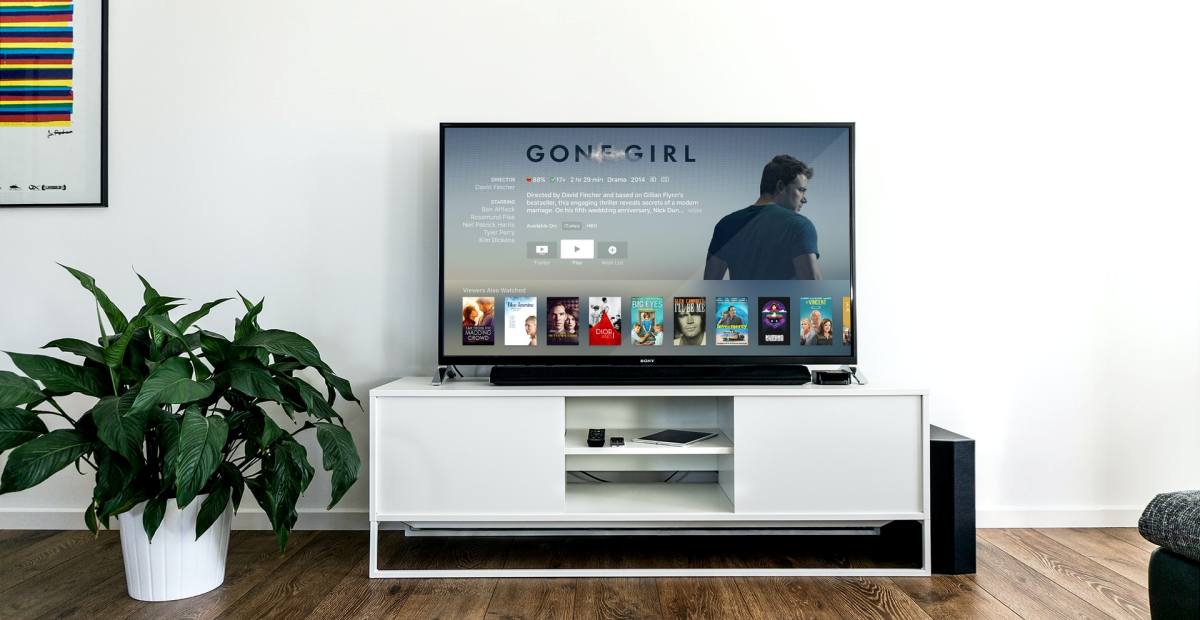 Rekomendasi Smart TV Terbaik dengan Banyak Fitur dan Harga Sejutaan