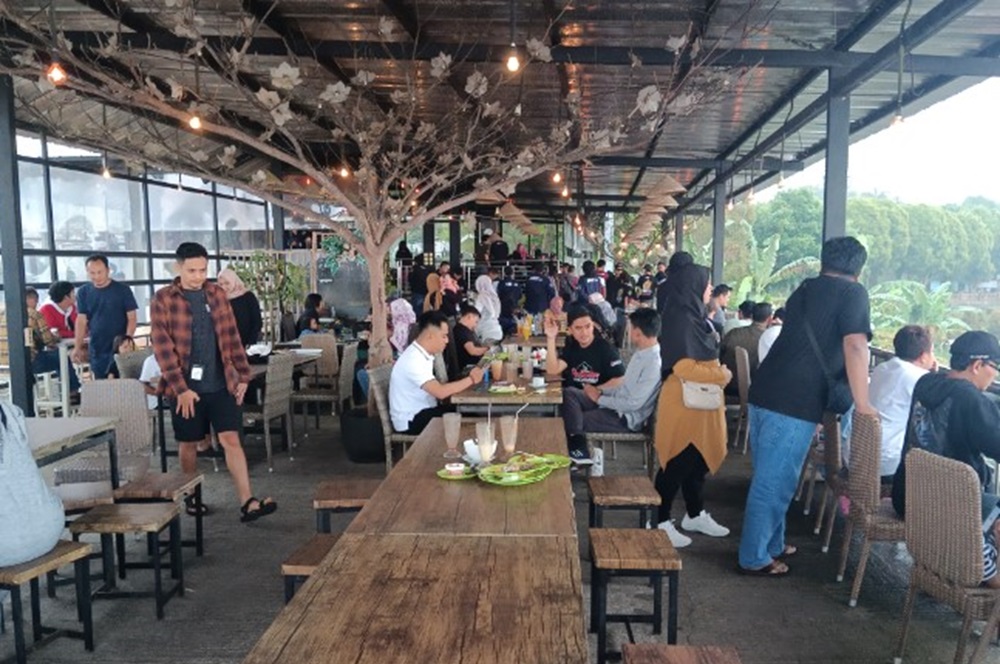 5 Tempat Makan Kuningan dengan View Memukau, Cocok untuk Kulineran Sekaligus Refreshing