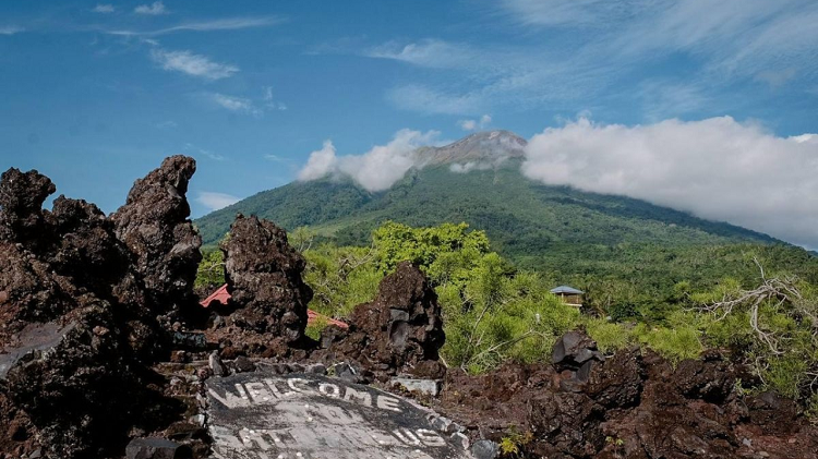 Pesona Edukasi Alam Nusantara Melacak Jejak Sejarah Vulkanik di Batu Angus Ternate