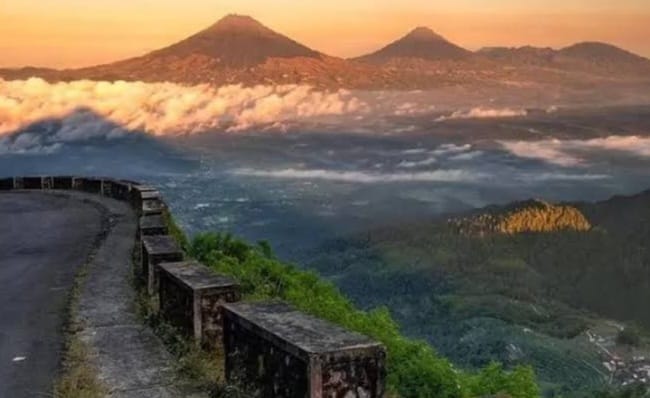 Temukan Surga Tersembunyi di Magelang! Puncak Telomoyo Terbaru 2024