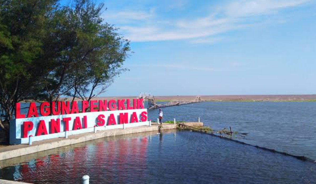 Pasir Putih Indah Penyegar Mata, Bersantai Manja Wisata Terbaru 2024 Pantai Samas Bantul