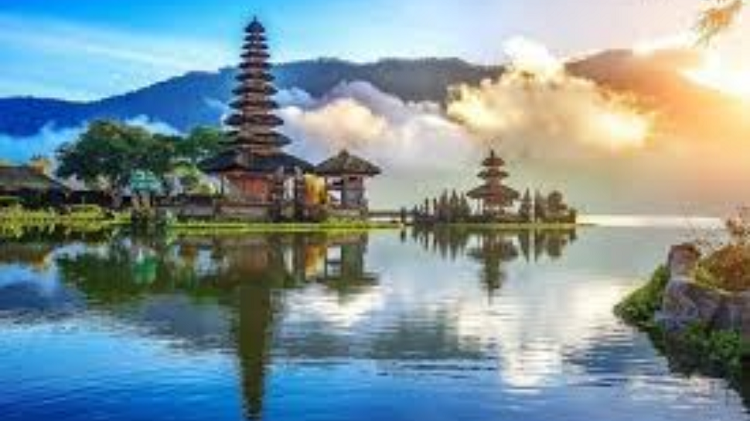 Aman, Berikut Ini Rekomendasi Daftar Destinasi Wisata dan Tempat Makan Halal Cek Info Selengkapnya