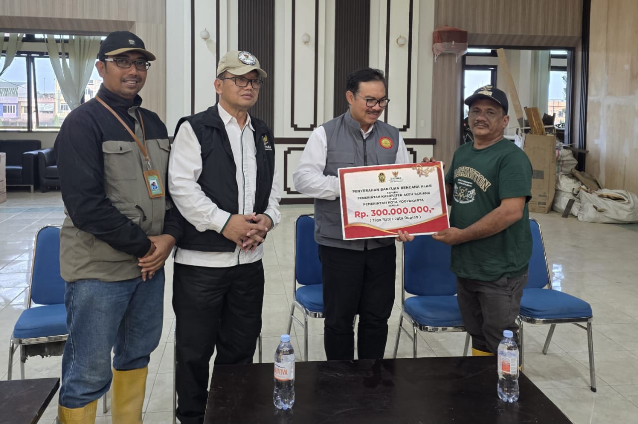 Solidaritas Yogyakarta untuk Sumatra, Wali Kota Hasto Antar Langsung Bantuan Rp1,2 Miliar Korban Banjir