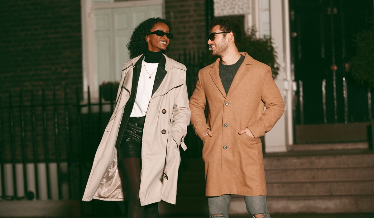 8 Ide Styling Terbaik Trench Coat 2025 agar Visualmu Makin On Point, Simak Disini