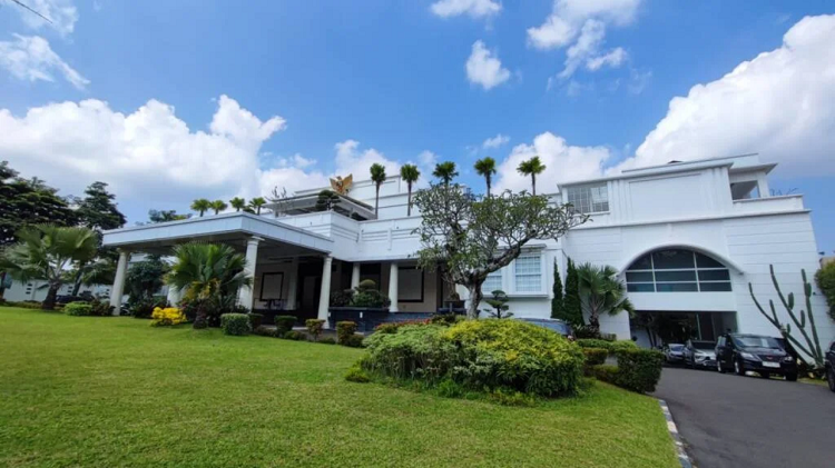 Bak Negeri Dongeng, Amanta Resto & Cafe Jadi Titik Estetika Kuliner di Kuningan Simak Info Lengkapnya Disini