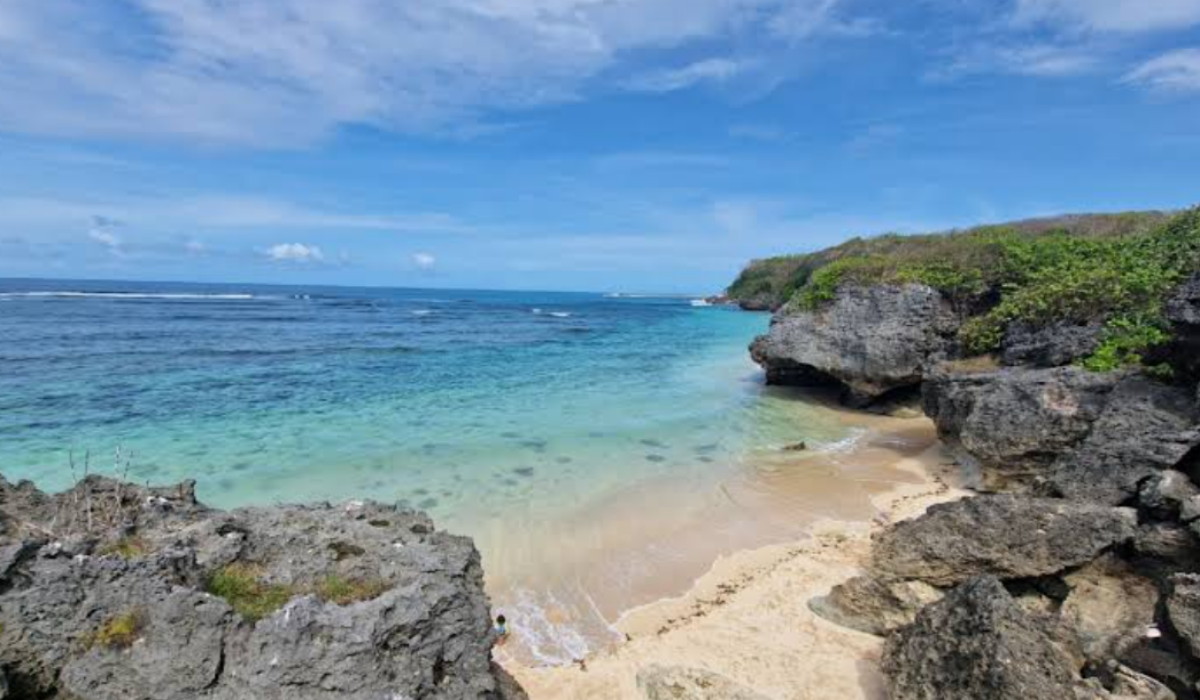 Wisata Terbaru 2024 Pantai Pura Geger Bali: Tenang dan Memukau, Cek Disini