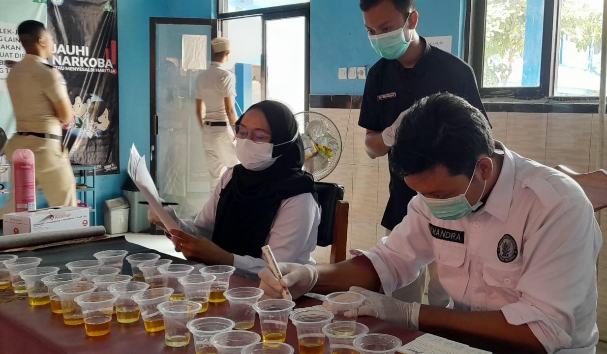 BNNK Tegal Blusukan Sekolah, 100 Pelajar SMK Baruna Dukuhwaru Terjaring Tes Urine, Apa Hasilnya?