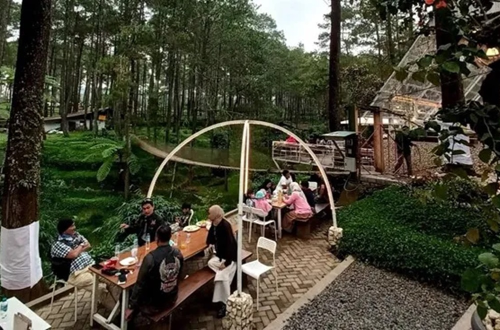 Rekomendasi Tempat Nongkrong Ciwidey Paling Asyik Buat Ngumpul, Menu Enak Harga Aman